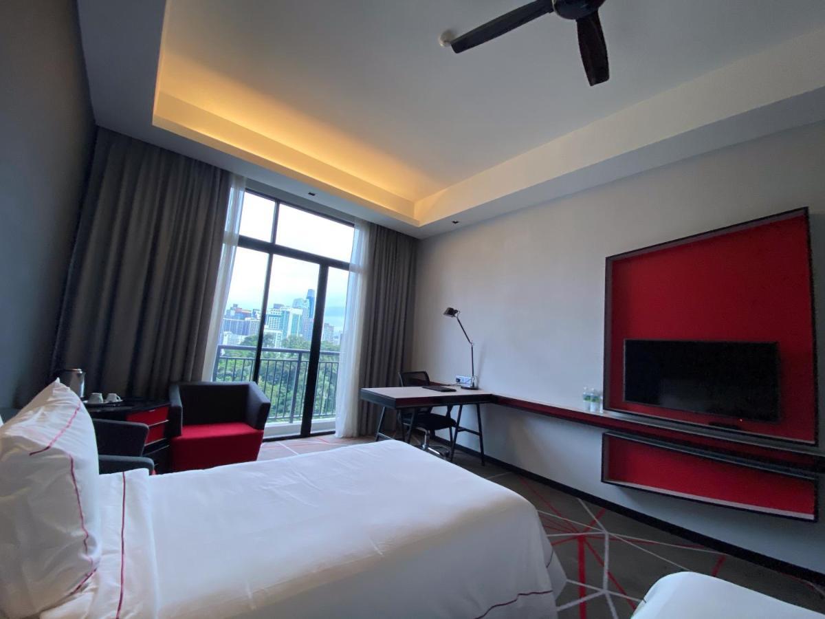 The Red One Klcc Hotel Kuala Lumpur Exterior photo